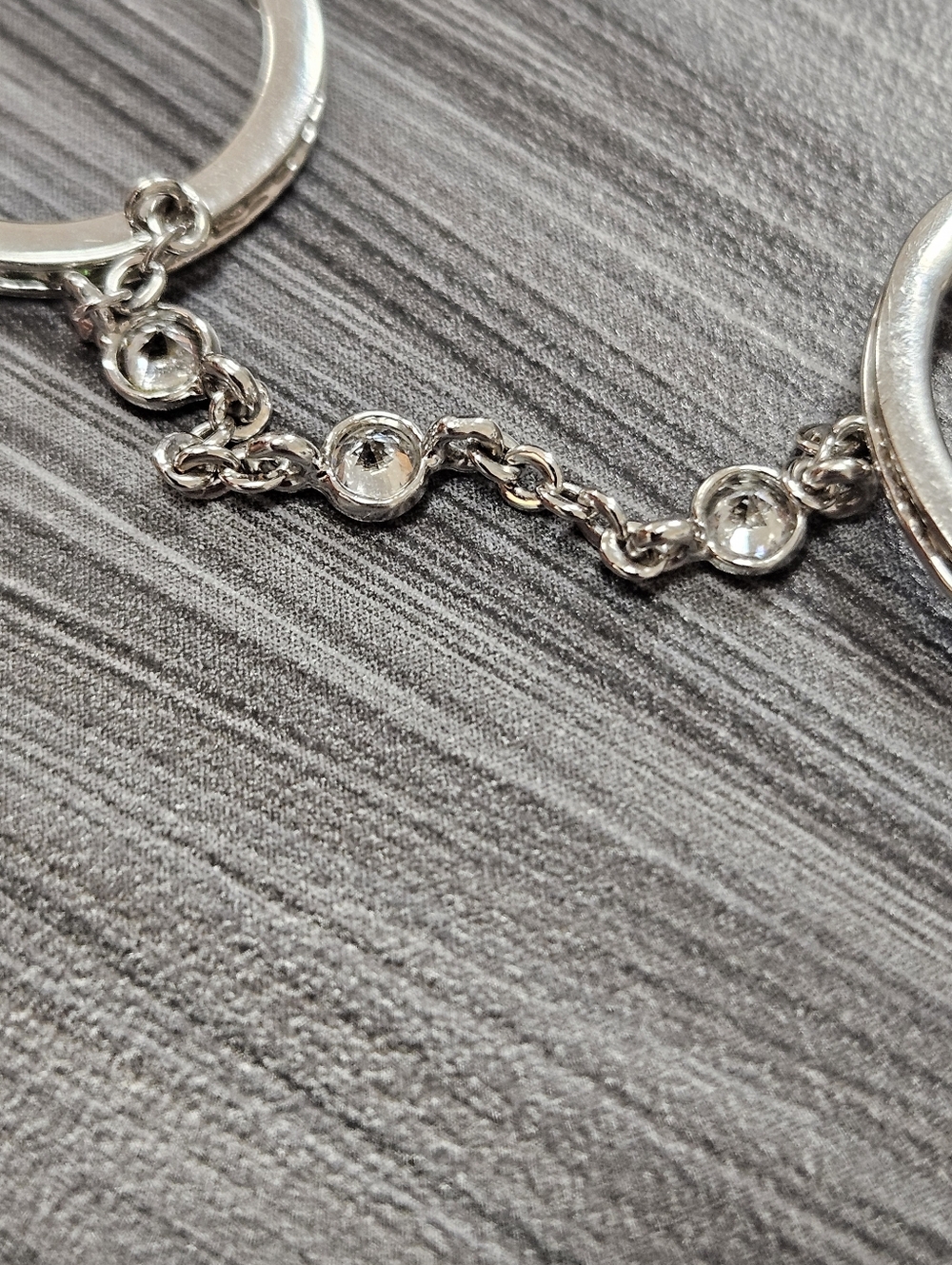 Henri Bendel Silver Luxe Uptown Twin Linked Chain Ring with Pavé Accents - Picture 4 of 12
